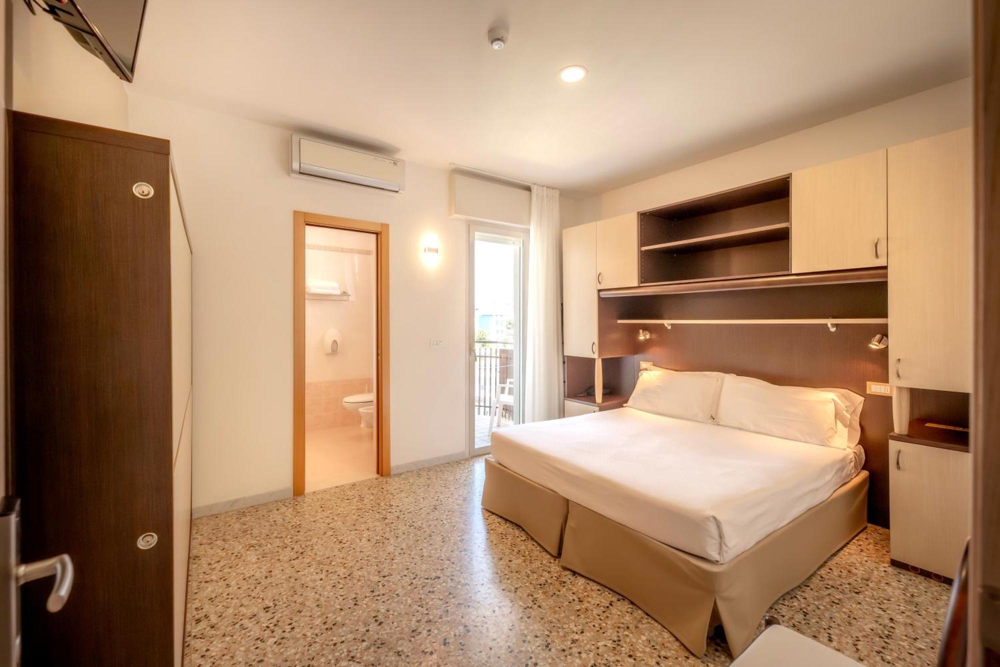 Hotel Atenea Golden Star Caorle Zewnętrze zdjęcie