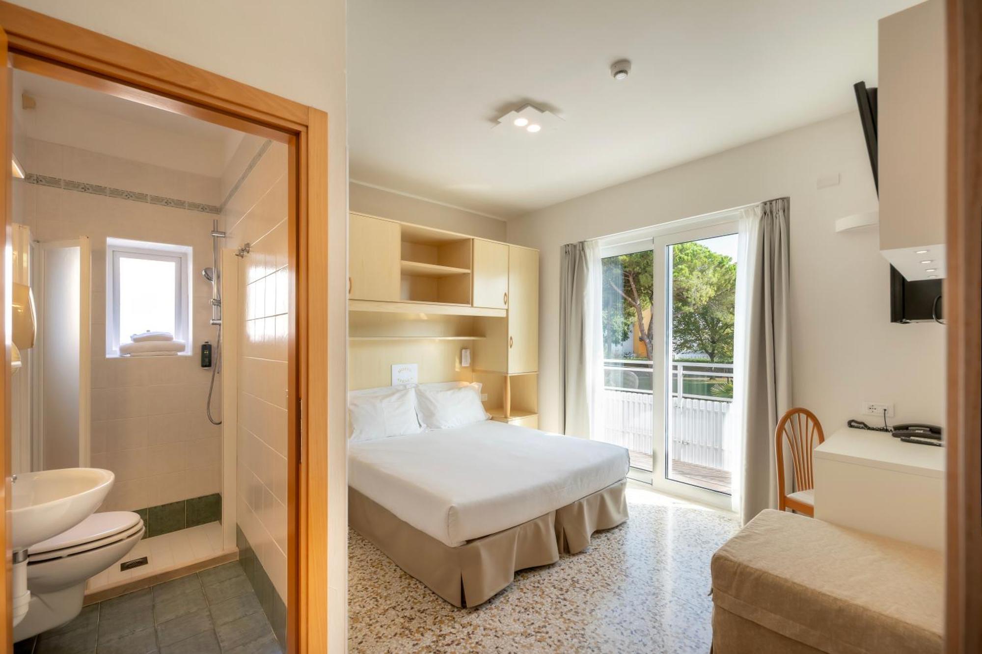 Hotel Atenea Golden Star Caorle Zewnętrze zdjęcie