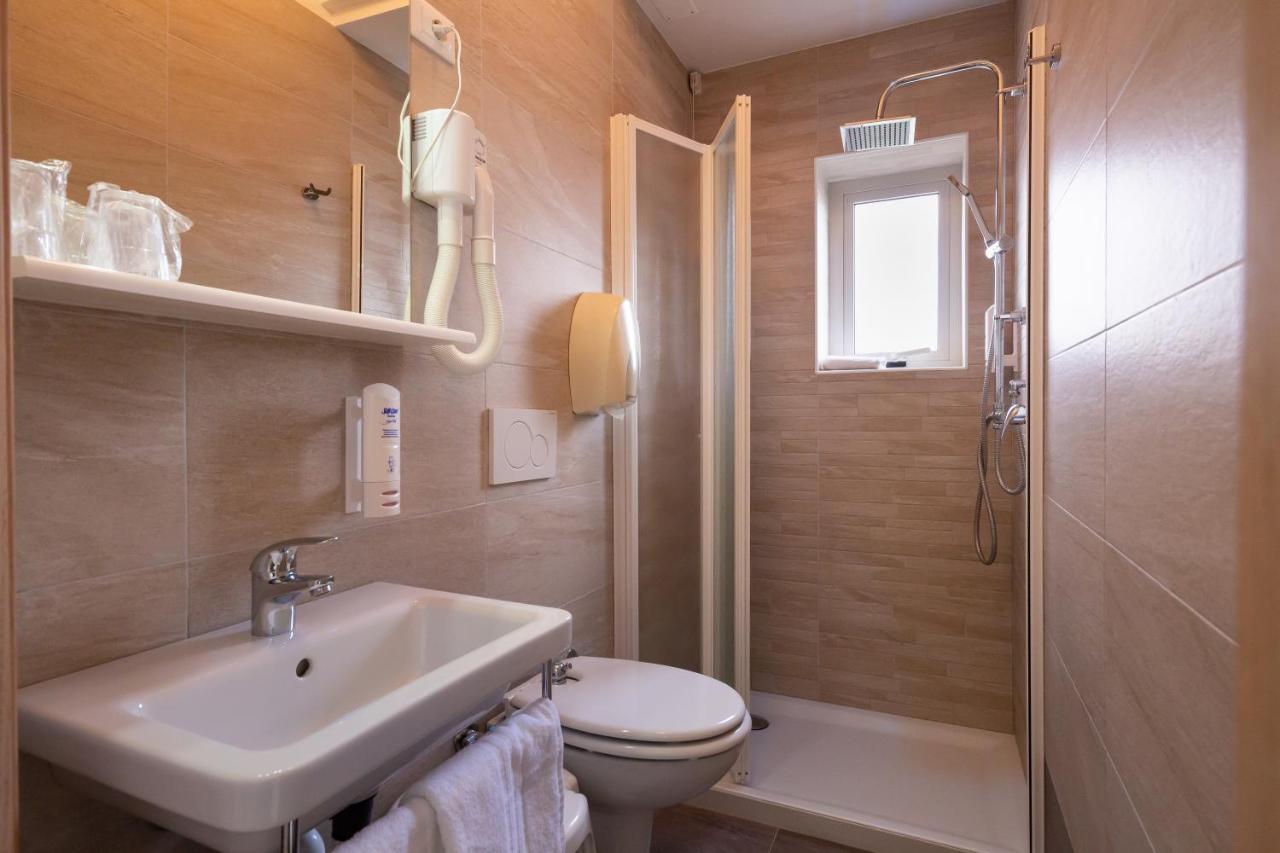 Hotel Atenea Golden Star Caorle Zewnętrze zdjęcie