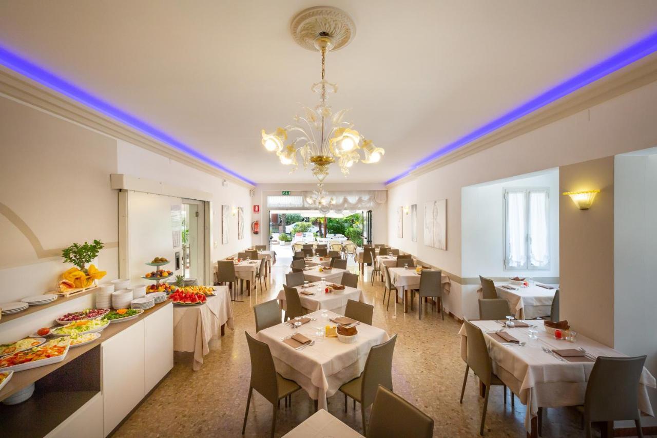 Hotel Atenea Golden Star Caorle Zewnętrze zdjęcie
